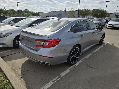 Used 2020 Honda Accord Sport image 3