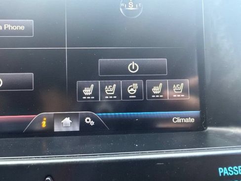 Used 2015 Ford Explorer Sport w/ Equipment Group 401A AWD/4WD image 31