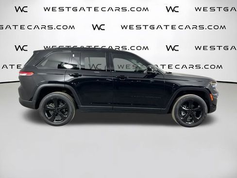 Used 2023 Jeep Grand Cherokee Limited w/ Luxury Tech Group II image 46