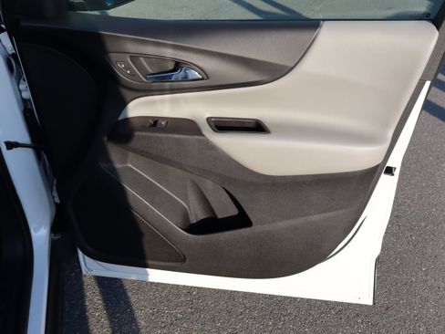 Used 2020 Chevrolet Equinox LT FWD image 35