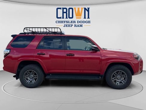 Used 2020 Toyota 4Runner Venture w/ Moonroof Package AWD/4WD image 2