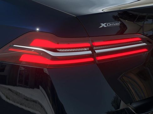 New 2027 BMW 530i xDrive 530i xDrive Sedan image 8