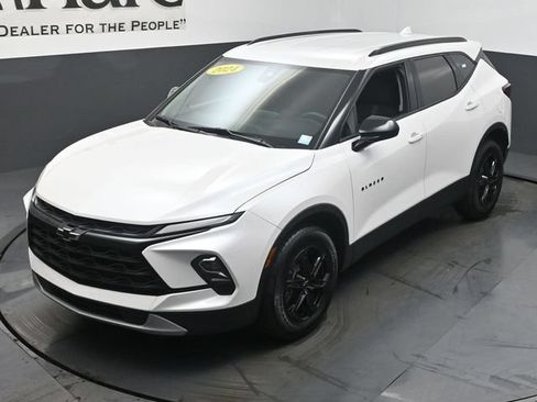 Used 2024 Chevrolet Blazer LT w/ Convenience Package FWD image 45