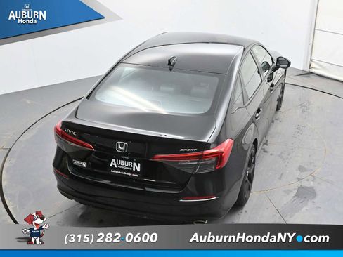 Used 2023 Honda Civic Sport image 29