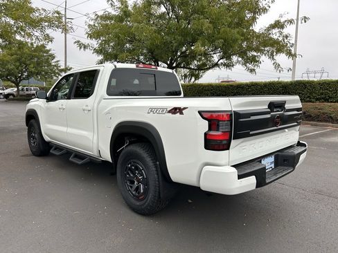 New 2025 Nissan Frontier PRO-4X image 7