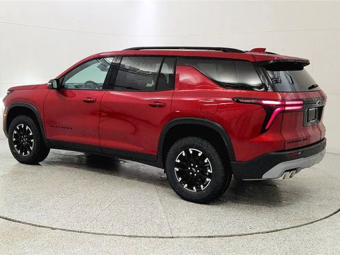 New 2026 Chevrolet Traverse Z71 w/ Driver Confidence Package AWD/4WD image 5