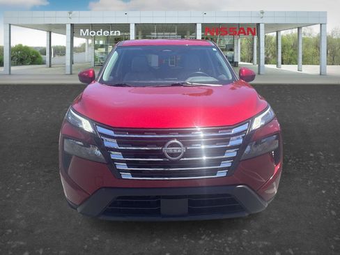 Certified 2025 Nissan Rogue SV AWD/4WD image 8