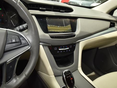 Used 2019 Cadillac XT5 Luxury FWD image 26