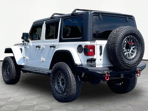 Used 2019 Jeep Wrangler Unlimited Rubicon w/ LED Lighting Group AWD/4WD image 4