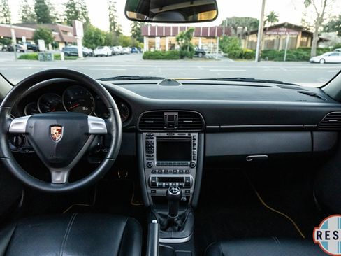 Used 2005 Porsche 911 Carrera image 34