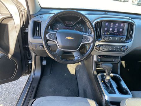 Used 2020 Chevrolet Colorado LT image 14