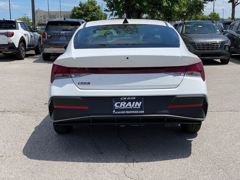 New 2026 Hyundai Elantra SE FWD image 6
