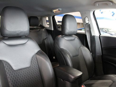 Used 2020 Jeep Compass Altitude image 24