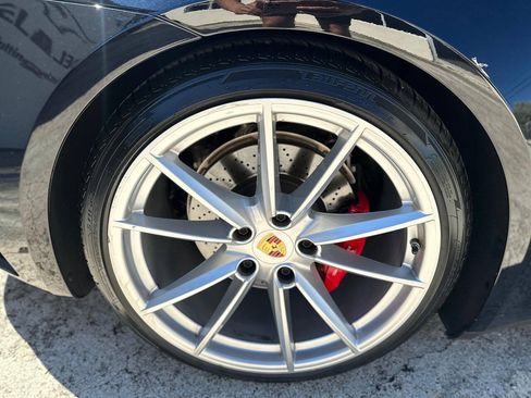 Used 2024 Porsche 911 Carrera S RWD image 39