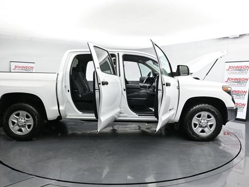 Used 2021 Toyota Tundra SR5 w/ SR5 Upgrade Package AWD/4WD image 44