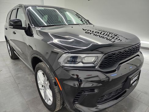 Used 2024 Dodge Durango GT image 2