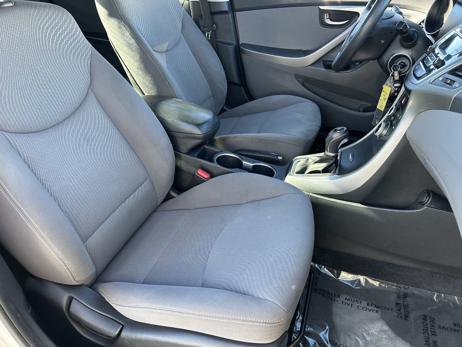 Used 2015 Hyundai Elantra SE FWD image 13