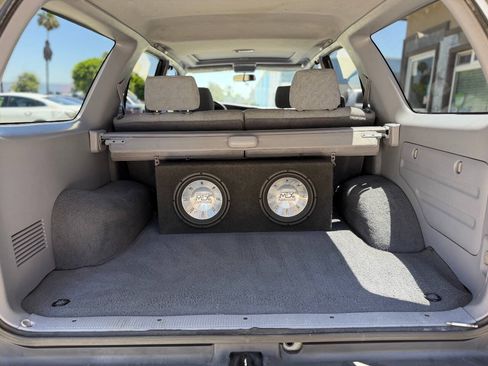 Used 2000 Toyota 4Runner SR5 RWD image 23