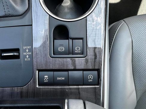 Used 2020 Toyota Highlander Limited image 18