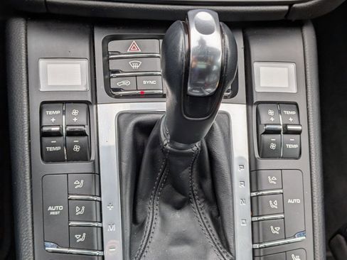 Used 2021 Porsche Macan S image 25