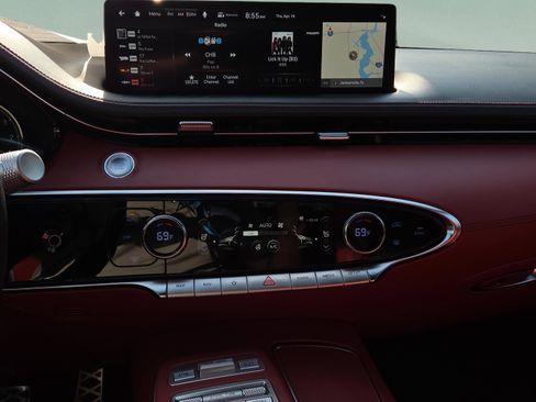 Used 2023 Genesis GV70 2.5T w/ Sport Prestige Package image 20