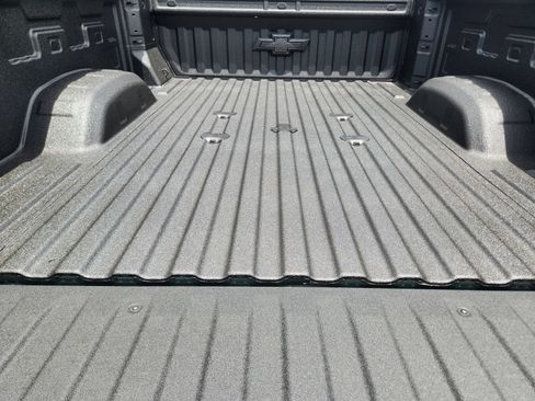 New 2026 Chevrolet Silverado 2500 ZR2 AWD/4WD image 27