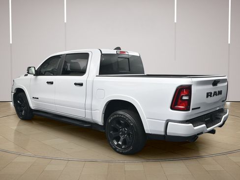 Used 2025 RAM 1500 Big Horn AWD/4WD image 3