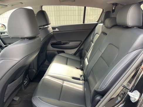 Used 2022 Kia Sportage EX FWD image 10