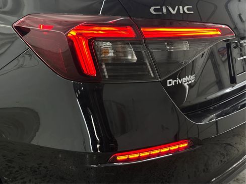 Used 2025 Honda Civic Sport image 33