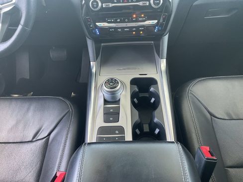 Used 2023 Ford Explorer Limited RWD image 16