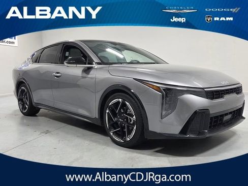 Used 2025 Kia K4 GT-Line w/ GT-Line Premium Package FWD image 1