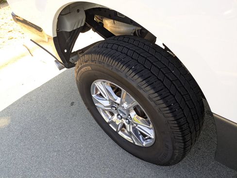 Used 2015 Ford F150 XLT w/ Equipment Group 301A Mid AWD/4WD image 38