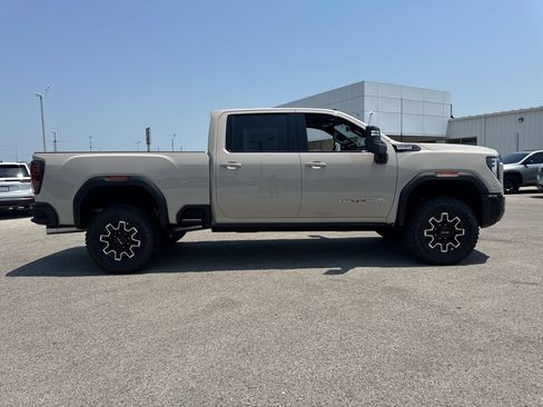 New 2026 GMC Sierra 2500 AT4X AWD/4WD image 8