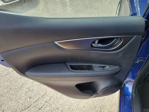 Certified 2021 Nissan Rogue Sport S FWD image 10