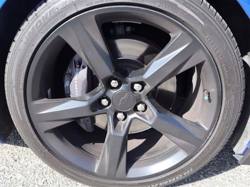 Used 2017 Chevrolet Camaro SS image 28