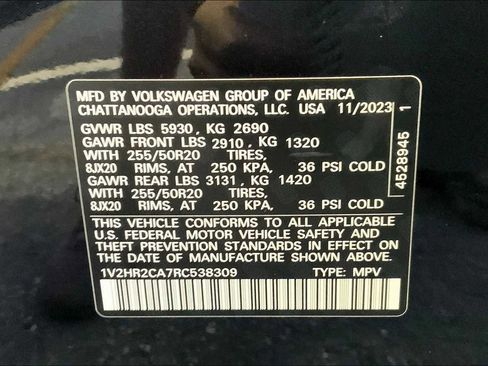 Used 2024 Volkswagen Atlas SE image 30