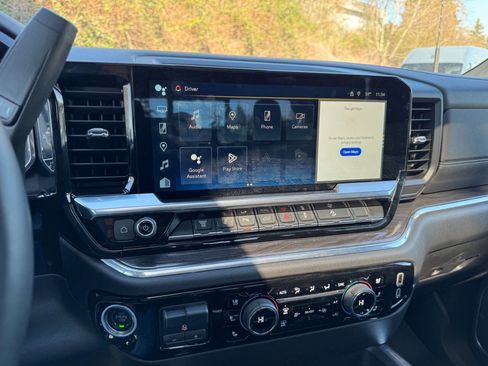 Used 2024 Chevrolet Silverado 3500 LTZ w/ LTZ Plus Package image 16