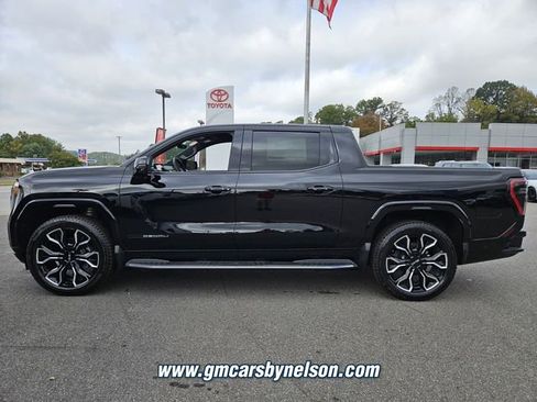 New 2025 GMC Sierra EV Denali image 4