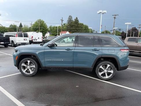 New 2026 Jeep Grand Cherokee Limited w/ Luxury Tech Group II AWD/4WD image 3