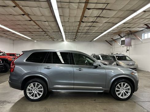 Used 2016 Volvo XC90 T8 Inscription w/ Vision Package image 2