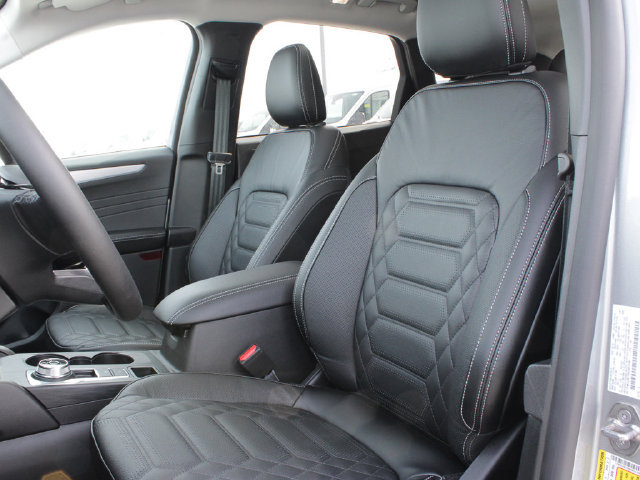 New 2024 Ford Escape SE w/ PHEV Premium Package FWD image 16