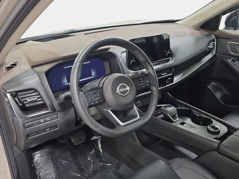 Used 2023 Nissan Rogue Platinum w/ Platinum Premium Package AWD/4WD image 16