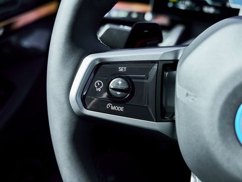 Used 2026 BMW 550e xDrive image 53