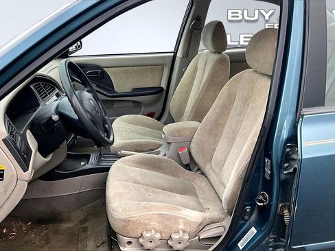 Used 2003 Hyundai Elantra GLS image 11