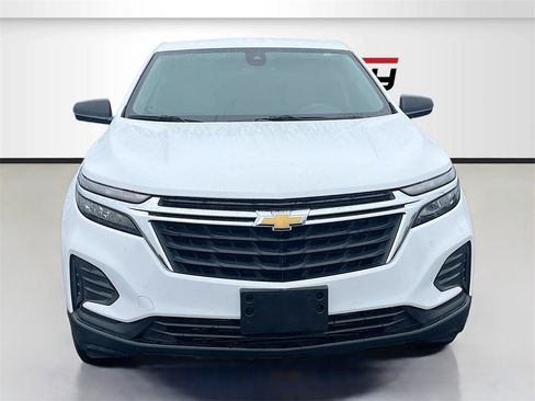 Used 2022 Chevrolet Equinox LS w/ LS Convenience Package image 2