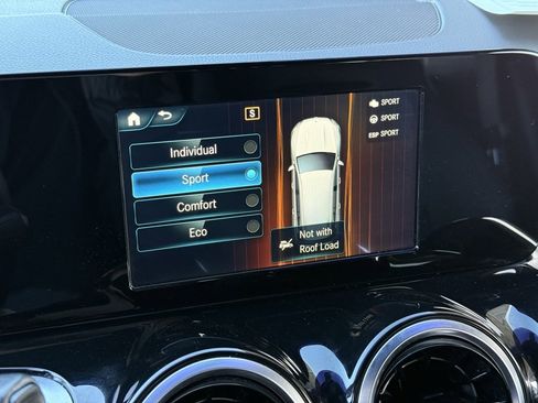 Used 2021 Mercedes-Benz GLB 250 GLB 250 image 5