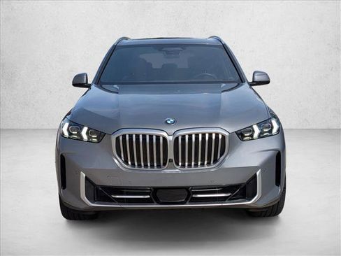 Used 2025 BMW X5 sDrive40i w/ Executive Package RWD image 2