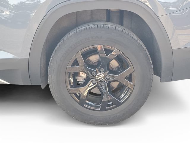 Used 2024 Volkswagen Atlas Peak Edition SEL AWD/4WD image 38