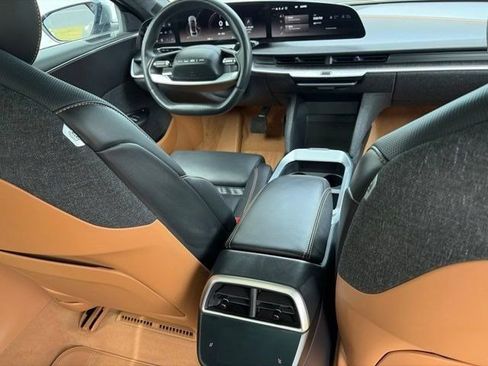 Used 2023 Lucid Air Touring AWD/4WD image 33