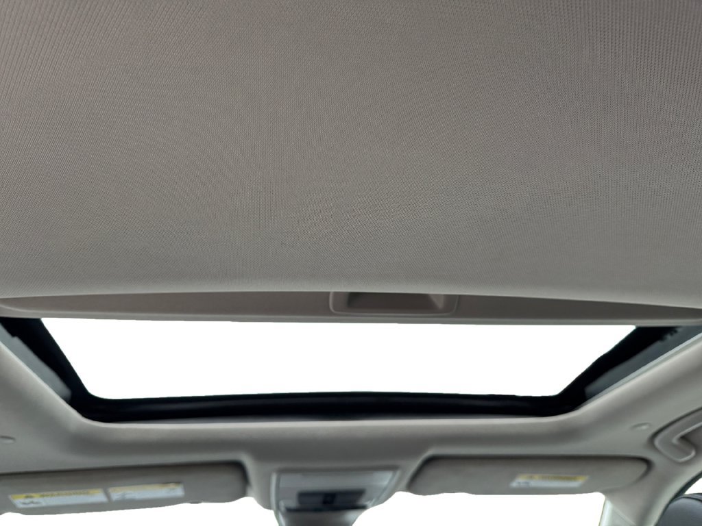 Used 2023 Honda CR-V EX-L image 12